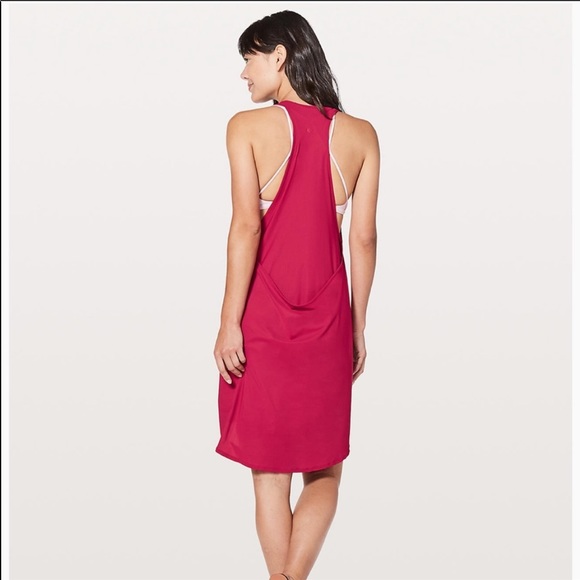 LULULEMON Rejuvenate red dress size 6 - Picture 2 of 3